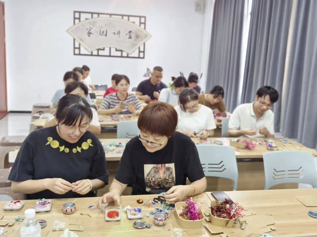 周新时代文明实践所站活动打卡指南开元棋牌新街U礼︳收藏必备!下(图2) 周新时代文明实践所站活动打卡指南开元棋牌新街U礼︳收藏必备!下(图2)